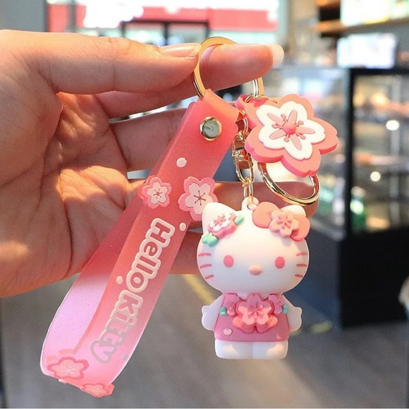 🆕 Hello Kitty Keychain - Picture 1 of 3